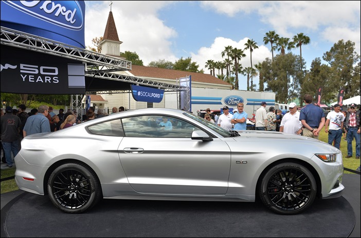 09-2015-ford-mustang-ingot-silver